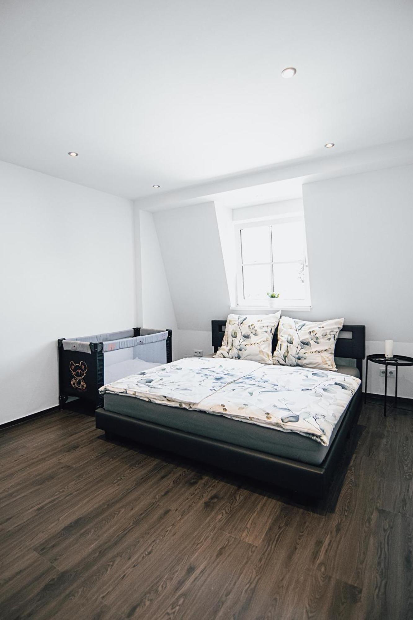 Ferienwohnung Schleicher Mit Klimaanlage Zirndorf Exterior foto